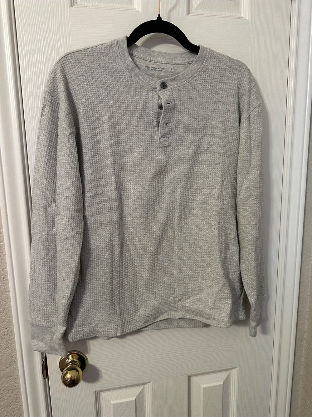 Abercrombie & Fitch Light Gray Waffle Henley Sweatshirt